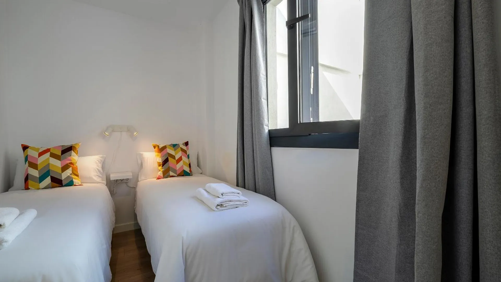 Habitat Apartments Teatre L'Hospitalet de Llobregat 0*,